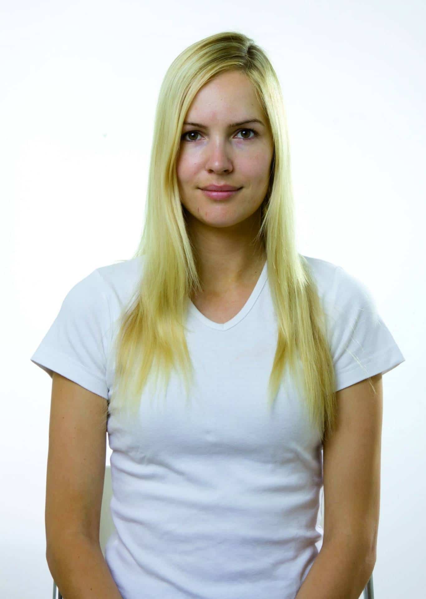 Frau mit blonden Haaren